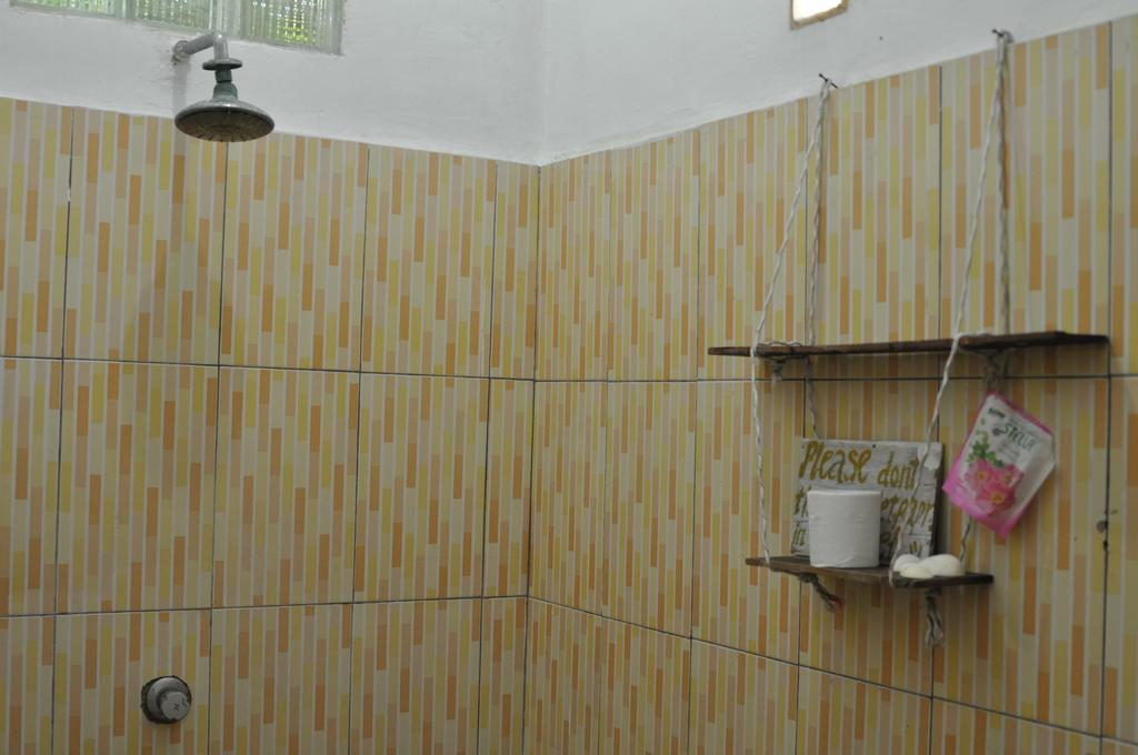 Three Little Birds Homestay Джили Трауанган Екстериор снимка