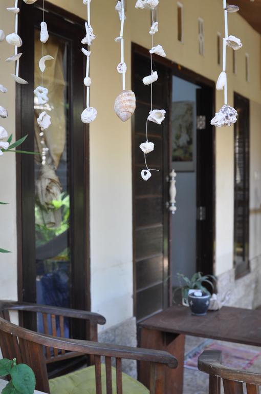 Three Little Birds Homestay Джили Трауанган Екстериор снимка